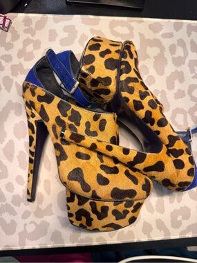 Leopard Print Platform High Heels with Blue Accents